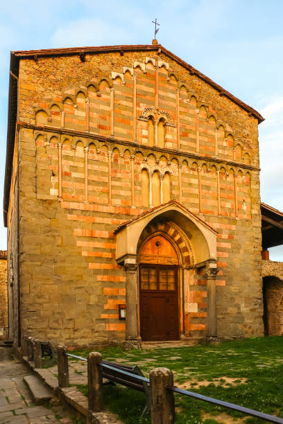 Il fiume Serchio nella valle della Garfagnana